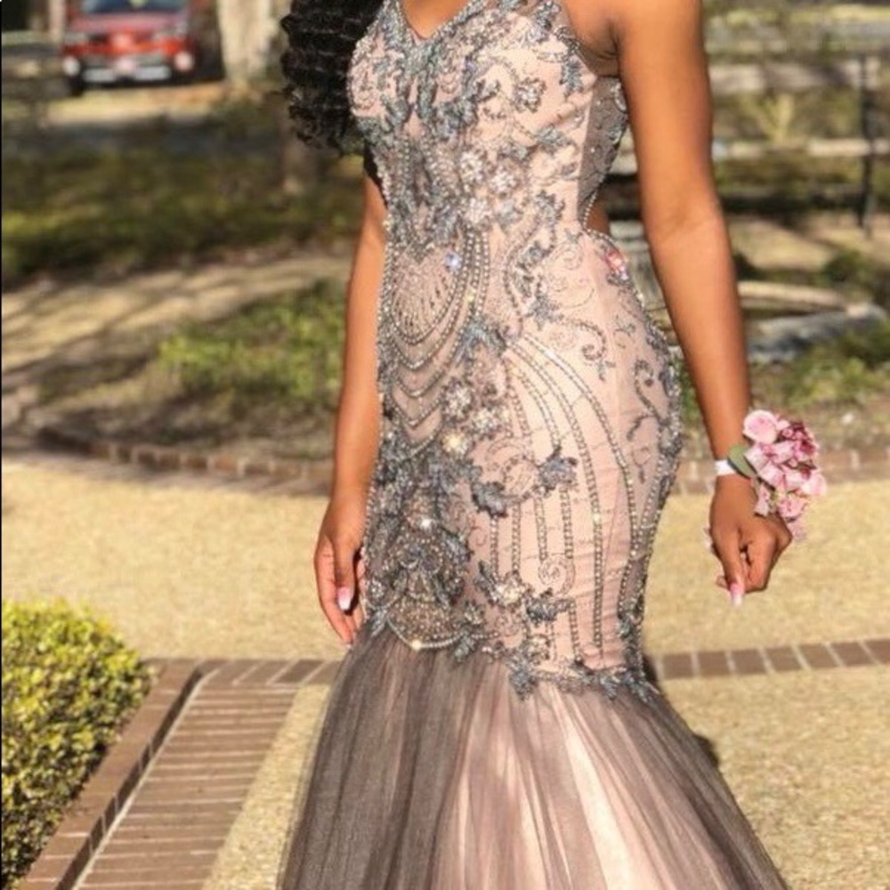 Size 2 Prom dress